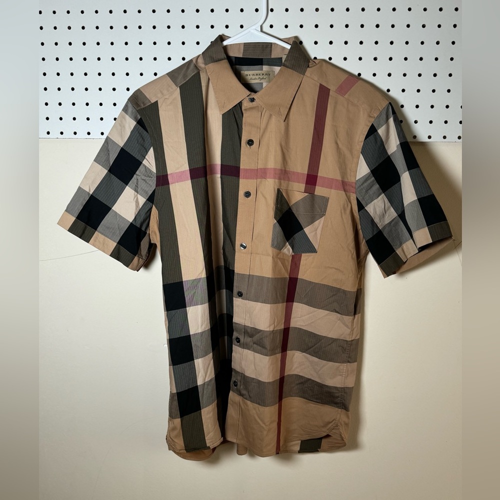 Men’s Authentic Size Large Burberry Check Cotton Shirt.
